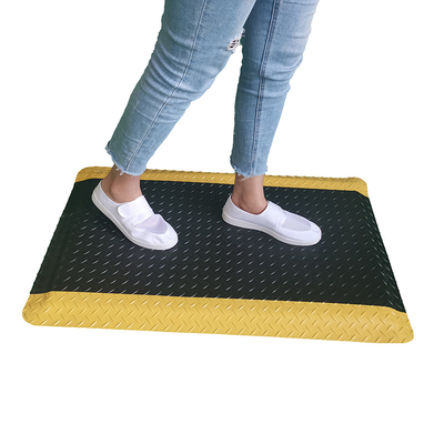 PVC Industrial Clean Room แผ่นปูพื้นป้องกันไฟฟ้าสถิตย์ Anti Fatigue ESD Rubber